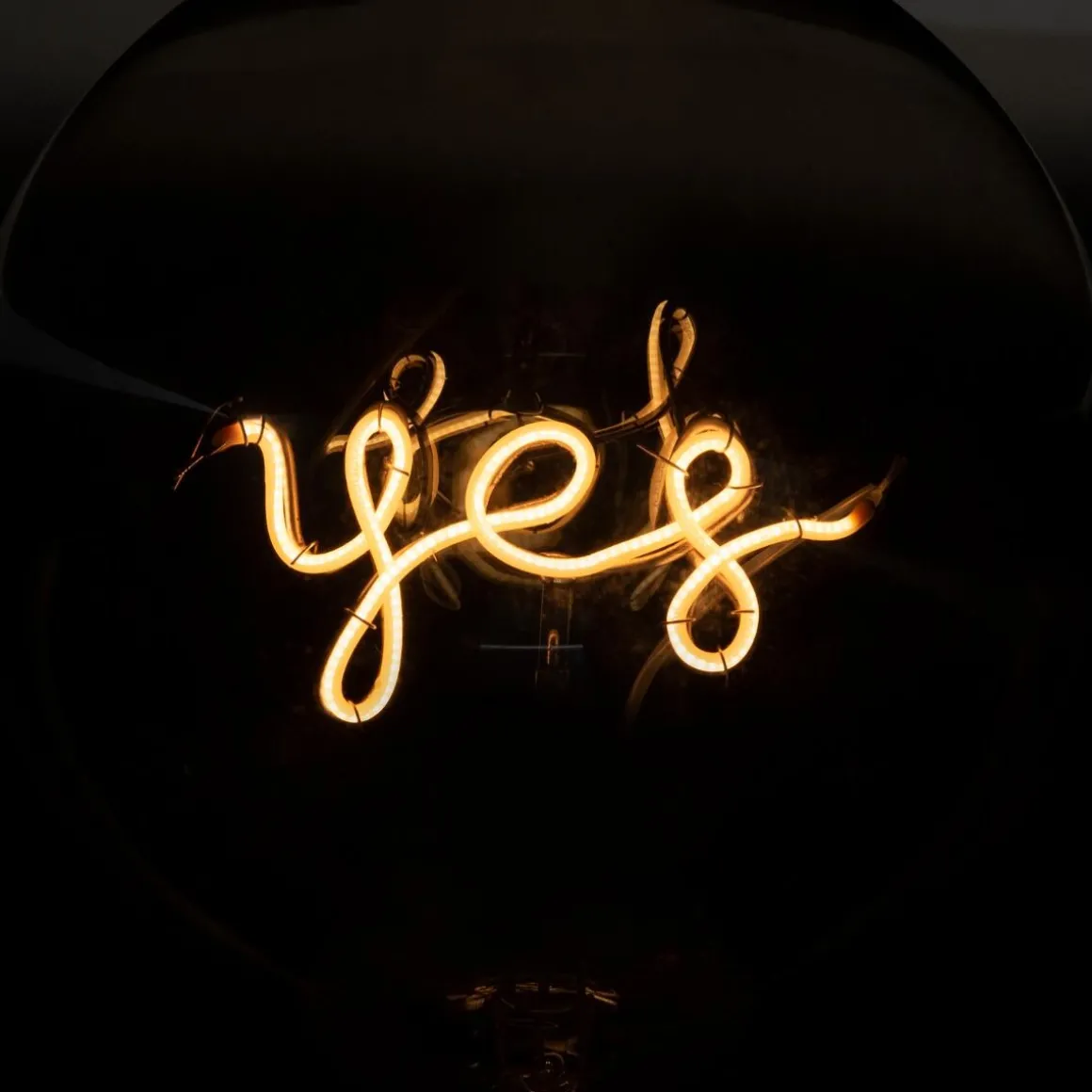 Ampoule LED "Yes"
