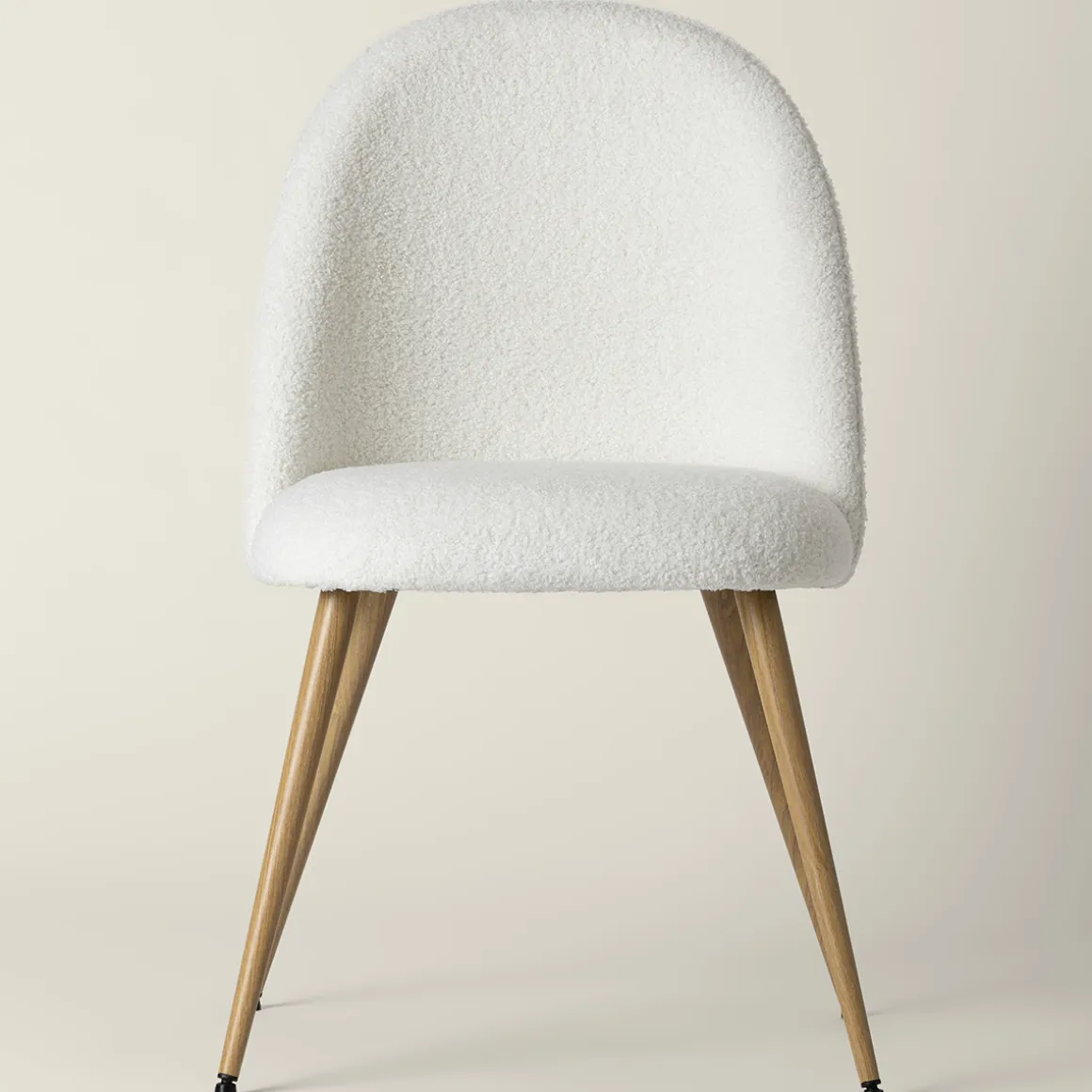 Chaise "Slano", pieds imitation chêne