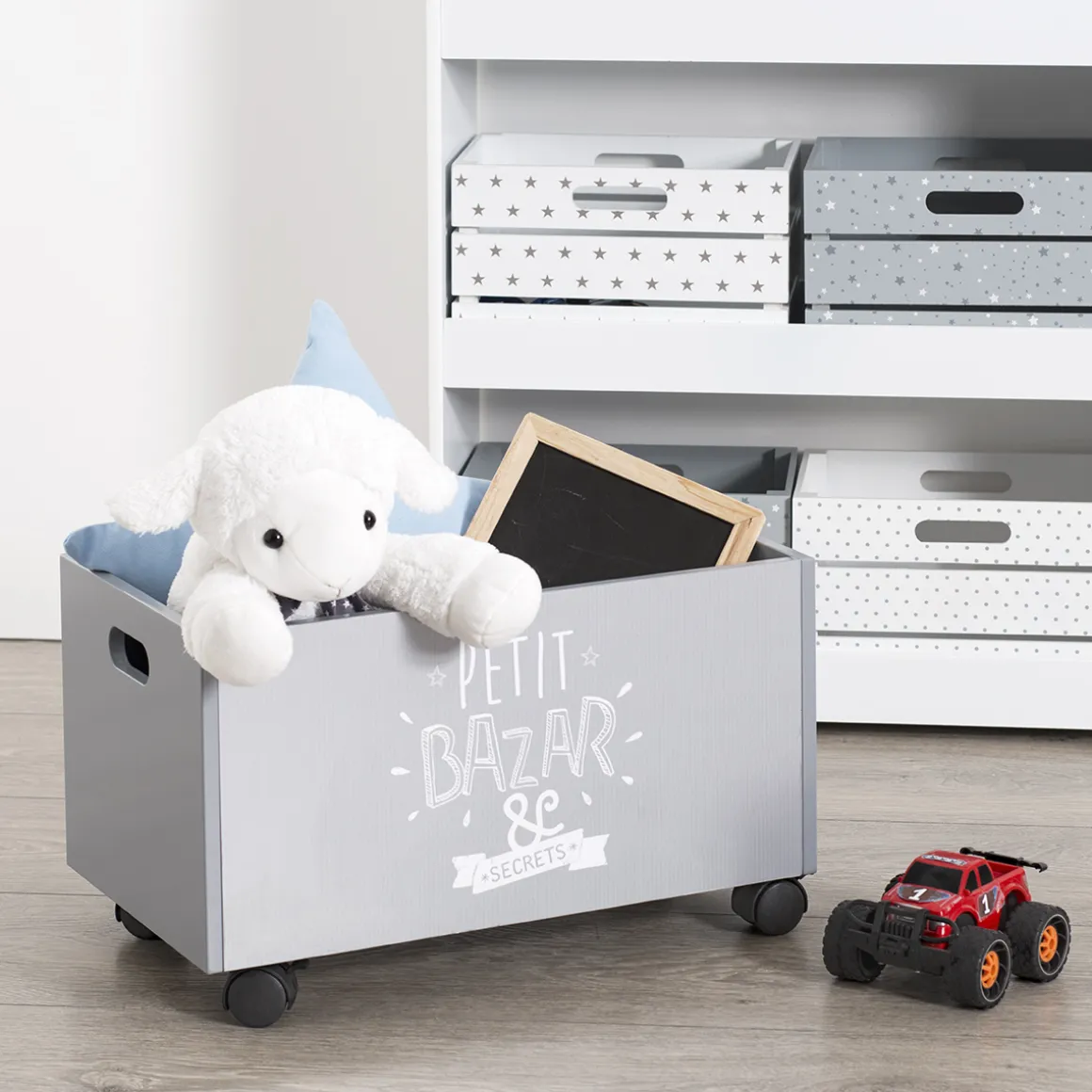 Coffre à jouets à roulettes