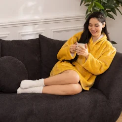 Plaid à manches capuche