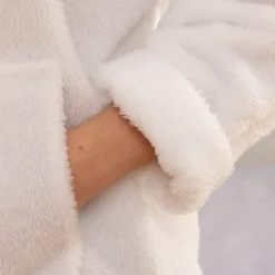 Plaid à manches capuche flanelle 