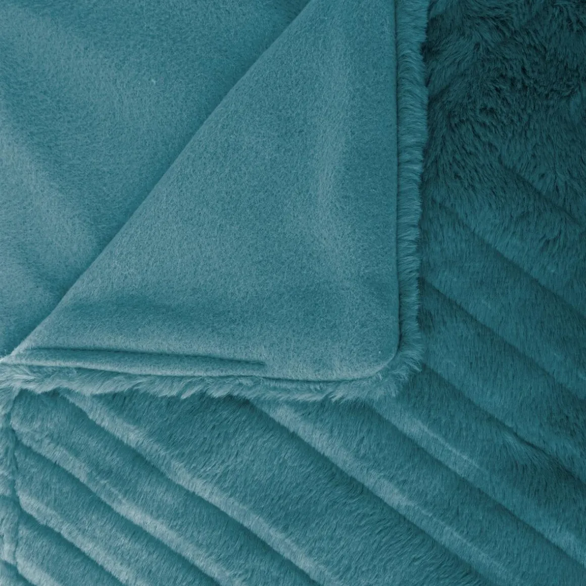 Plaid "3D Géo" fausse fourrure