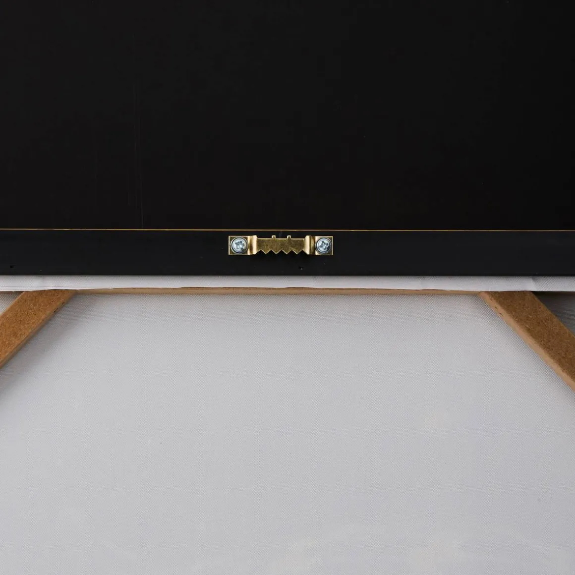 Toile imprimée encadrée "Lupita"